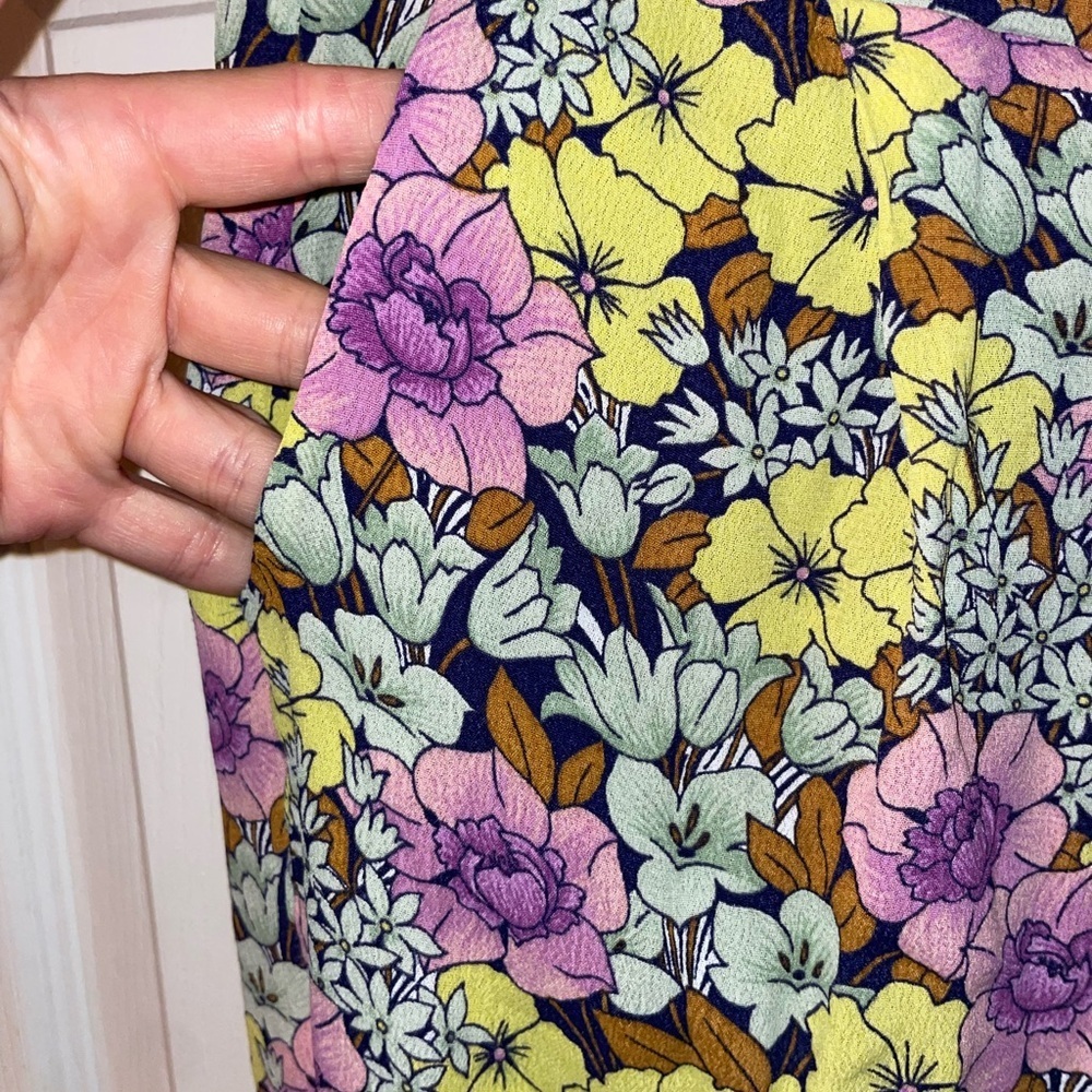 Leifnotes Floral Print Pants - Picture 2 of 4